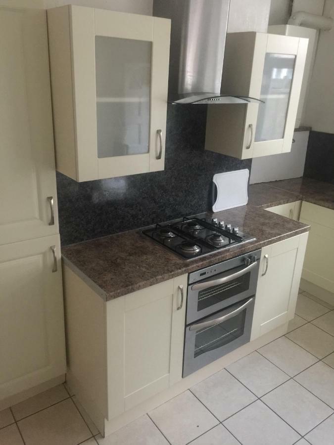 Travis House One Apartamento Burnley Exterior foto